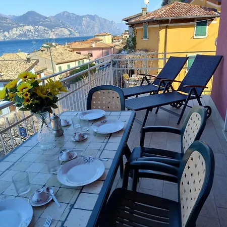 Kasa Kiara Brenzone sul Garda