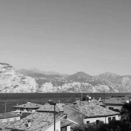 Kasa Kiara Daire Brenzone sul Garda